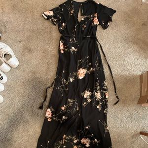 ‼️SOLD‼️Cute black LULUS boutique dress.